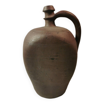 Norman jug bottle with old sandstone handle