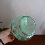 Ancienne carafe émaillée de fleurs en verre