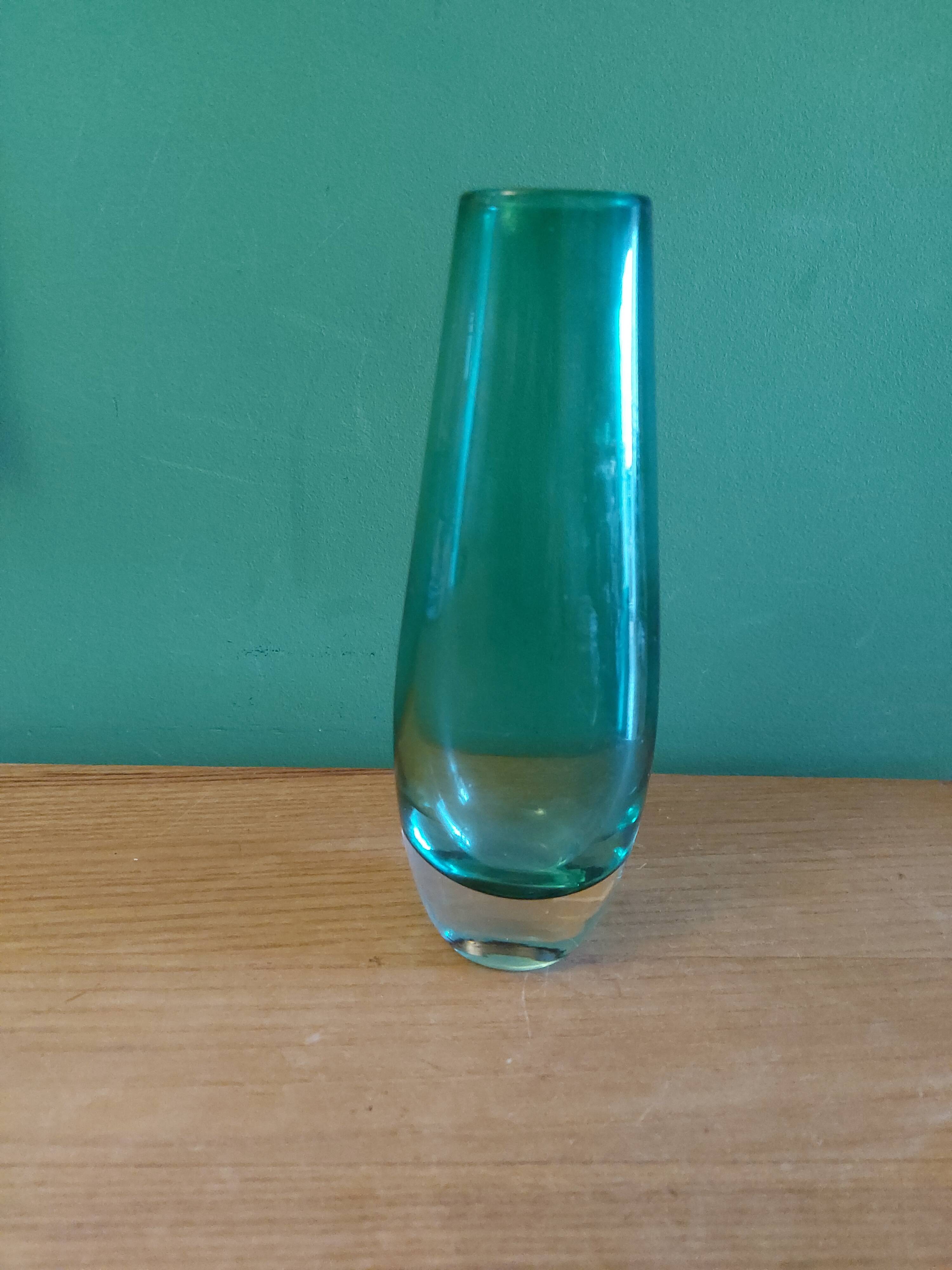 Glass vase