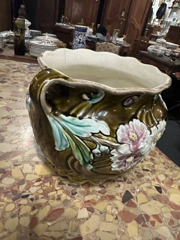 Cache pot en Barbotine