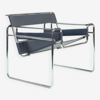 Wassily chair Marcel breuer grey leather Bauhaus