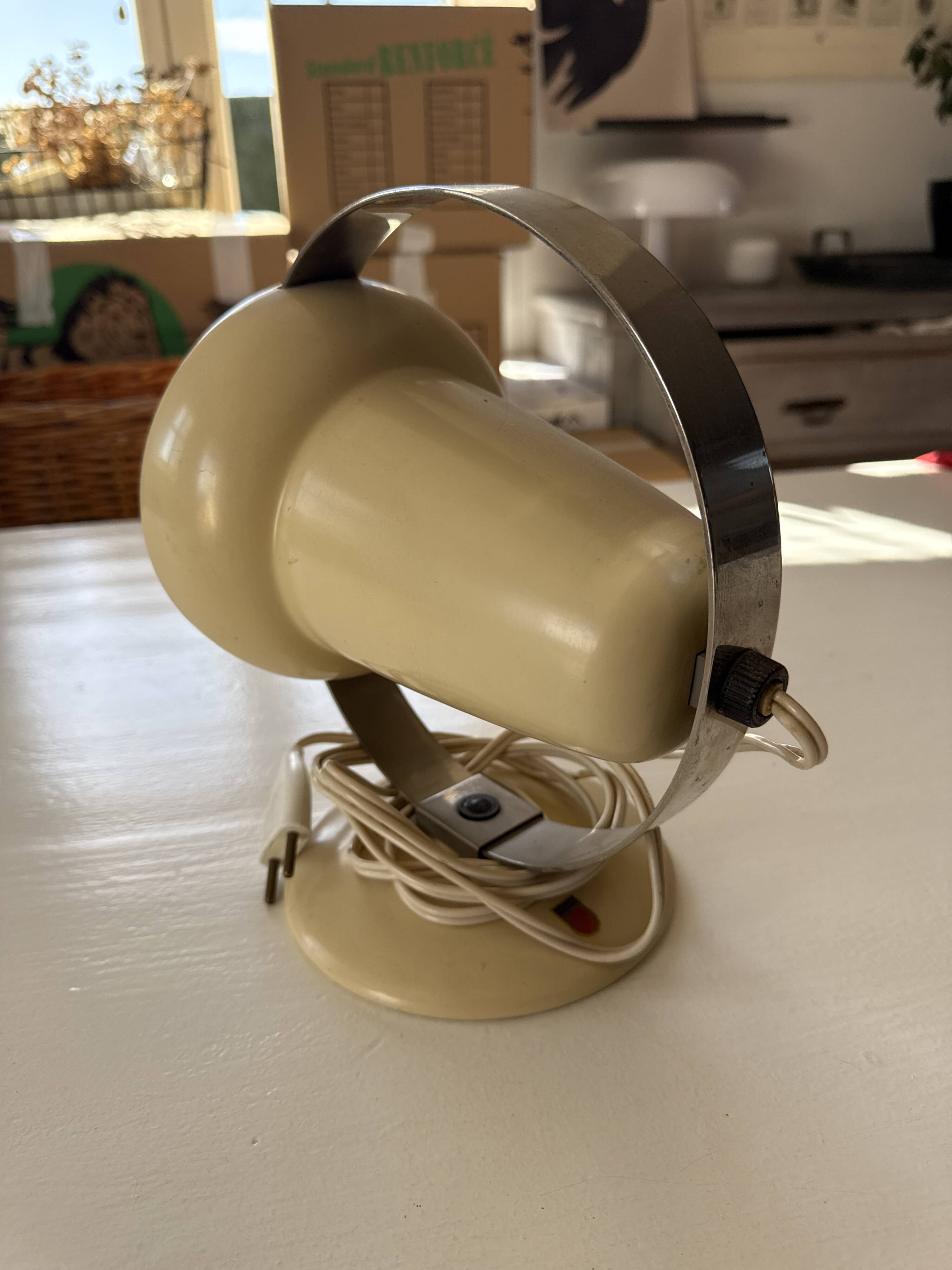 Philips infrared lamp Design Charlotte Perriand