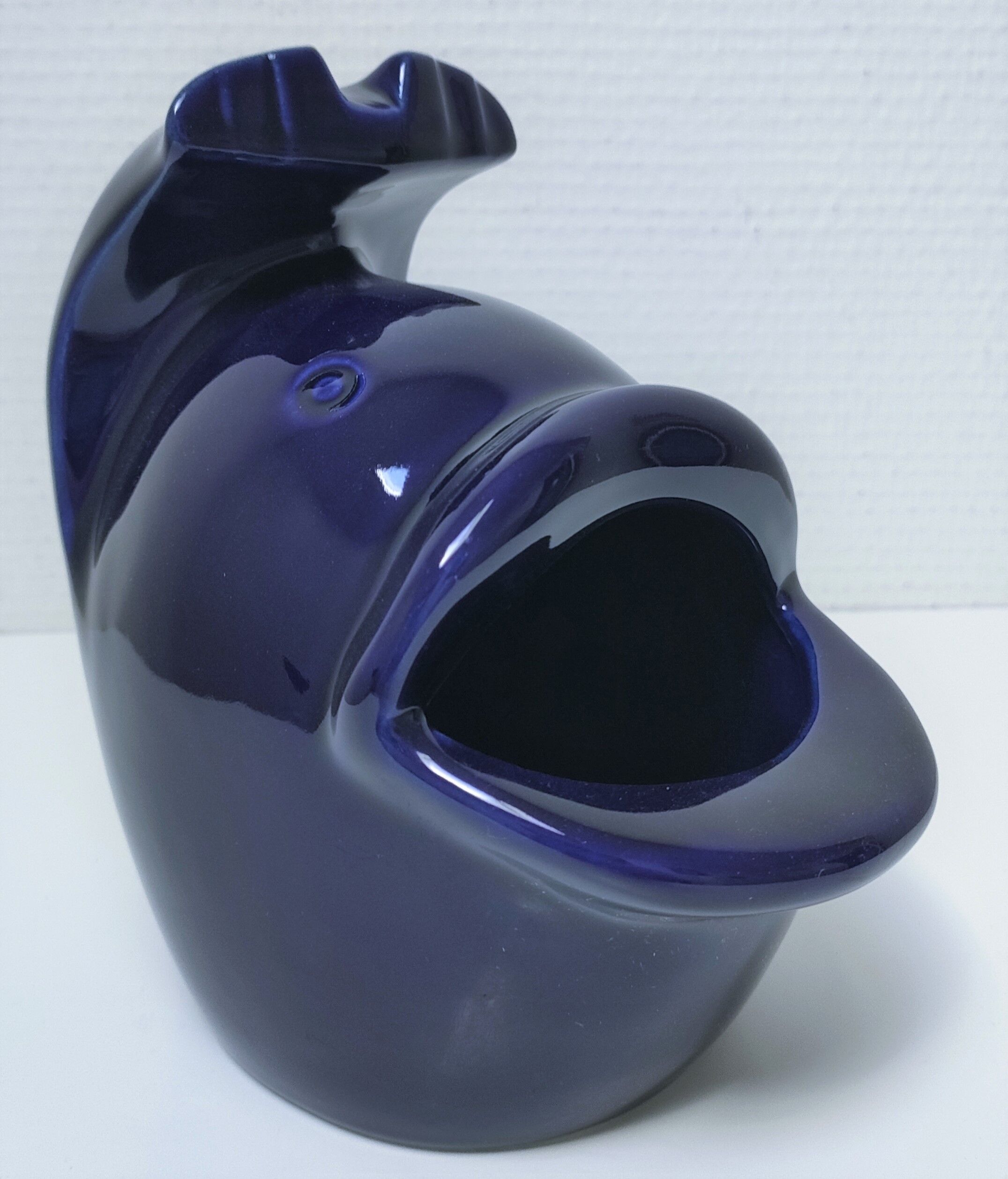 Grand cendrier poisson céramique bleue design vintage
