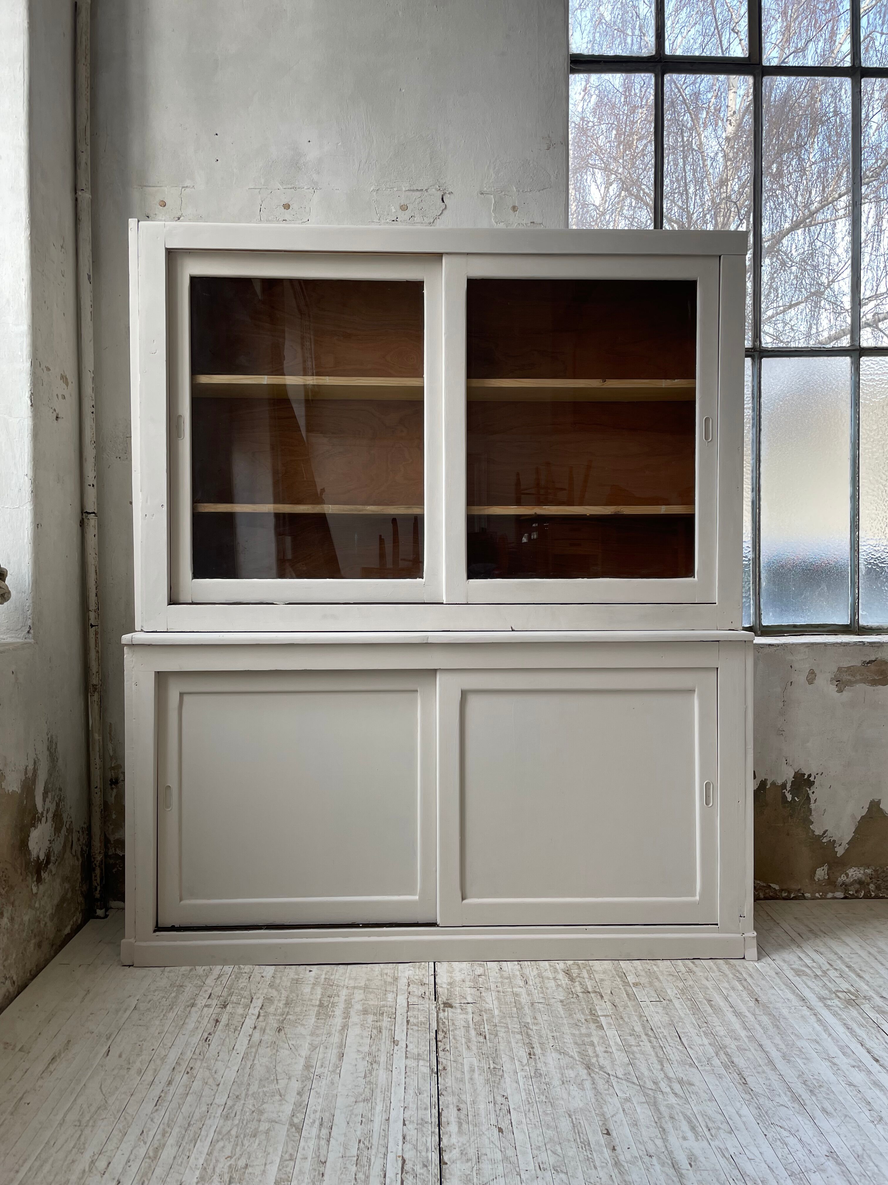 Library showcase ivory white sliding doors