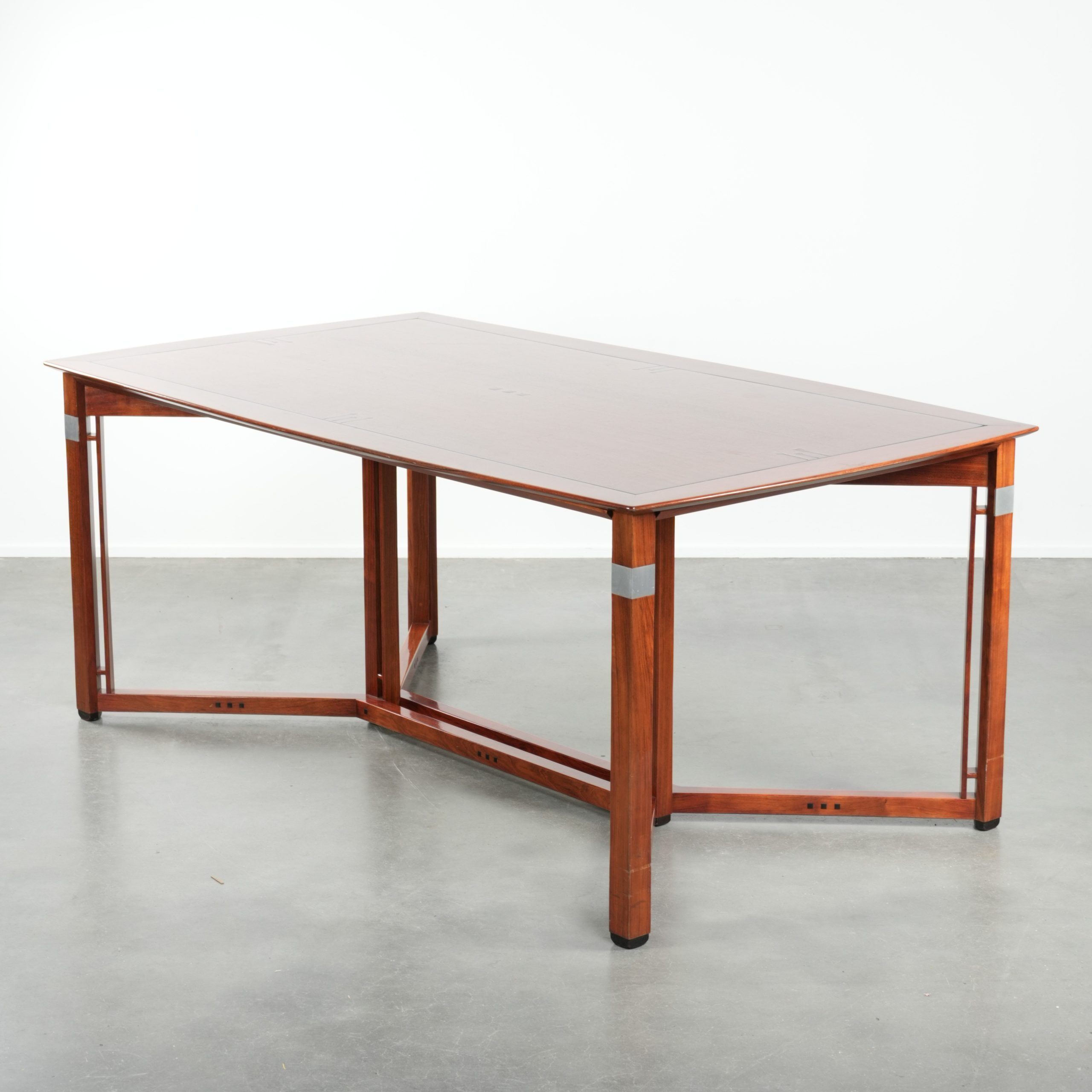 Art Deco design dining table for 4 to 6 people