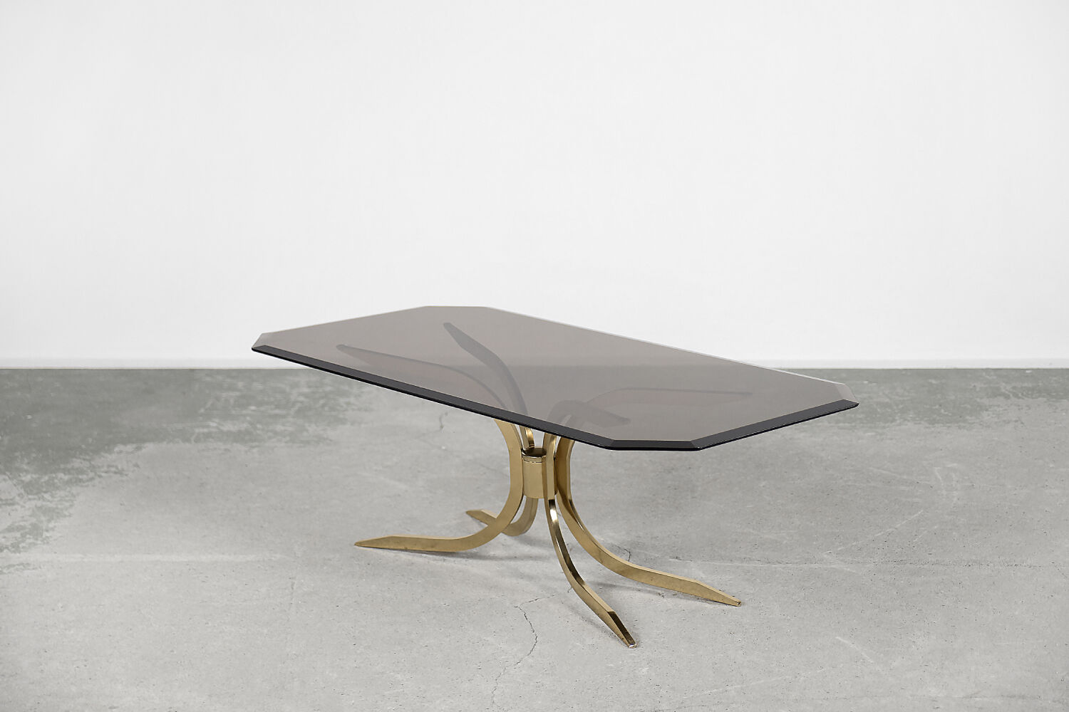 Vintage brass hollywood regency gold glamour coffee table with glass top, 1970s