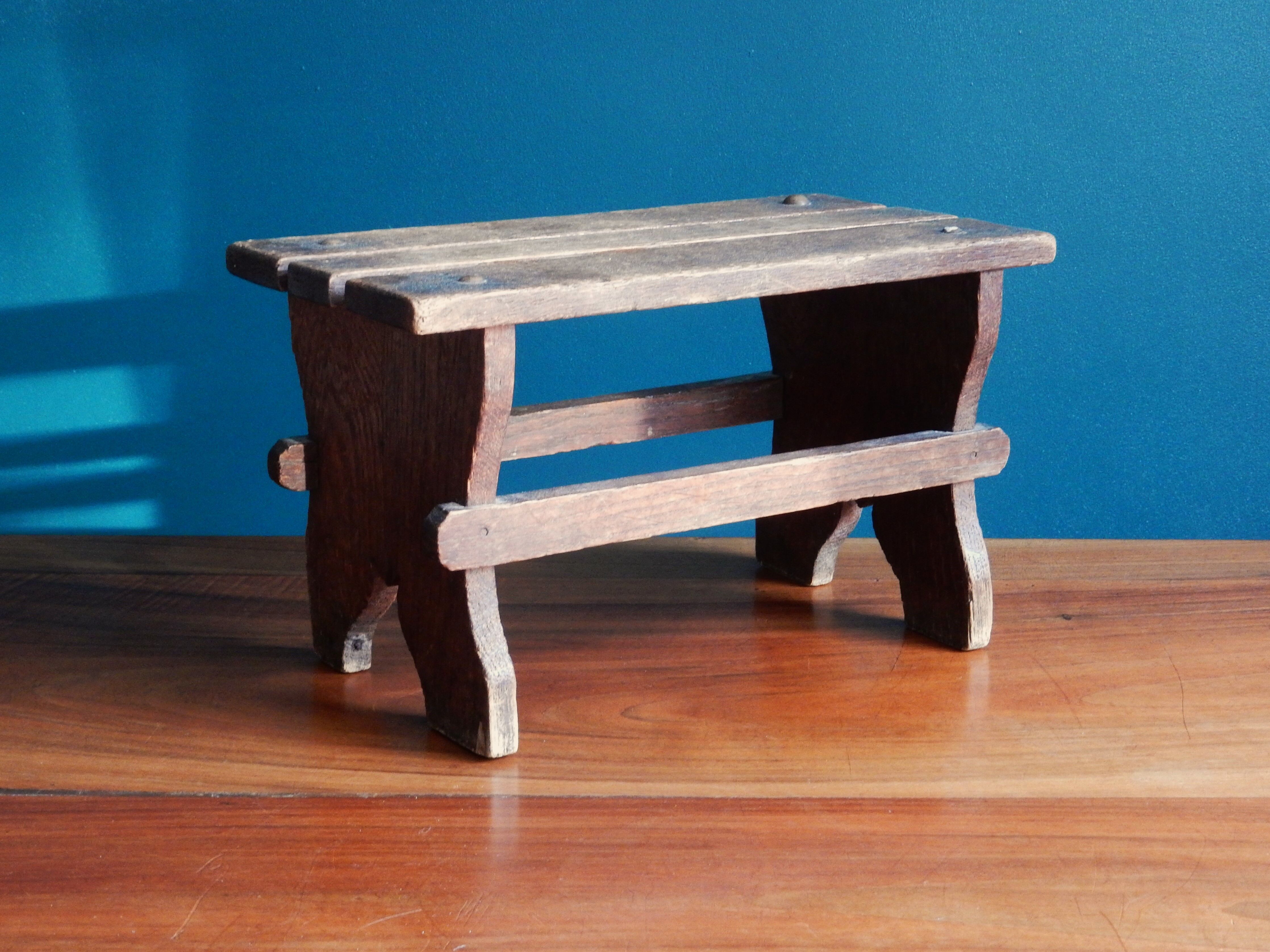 Wooden footrest