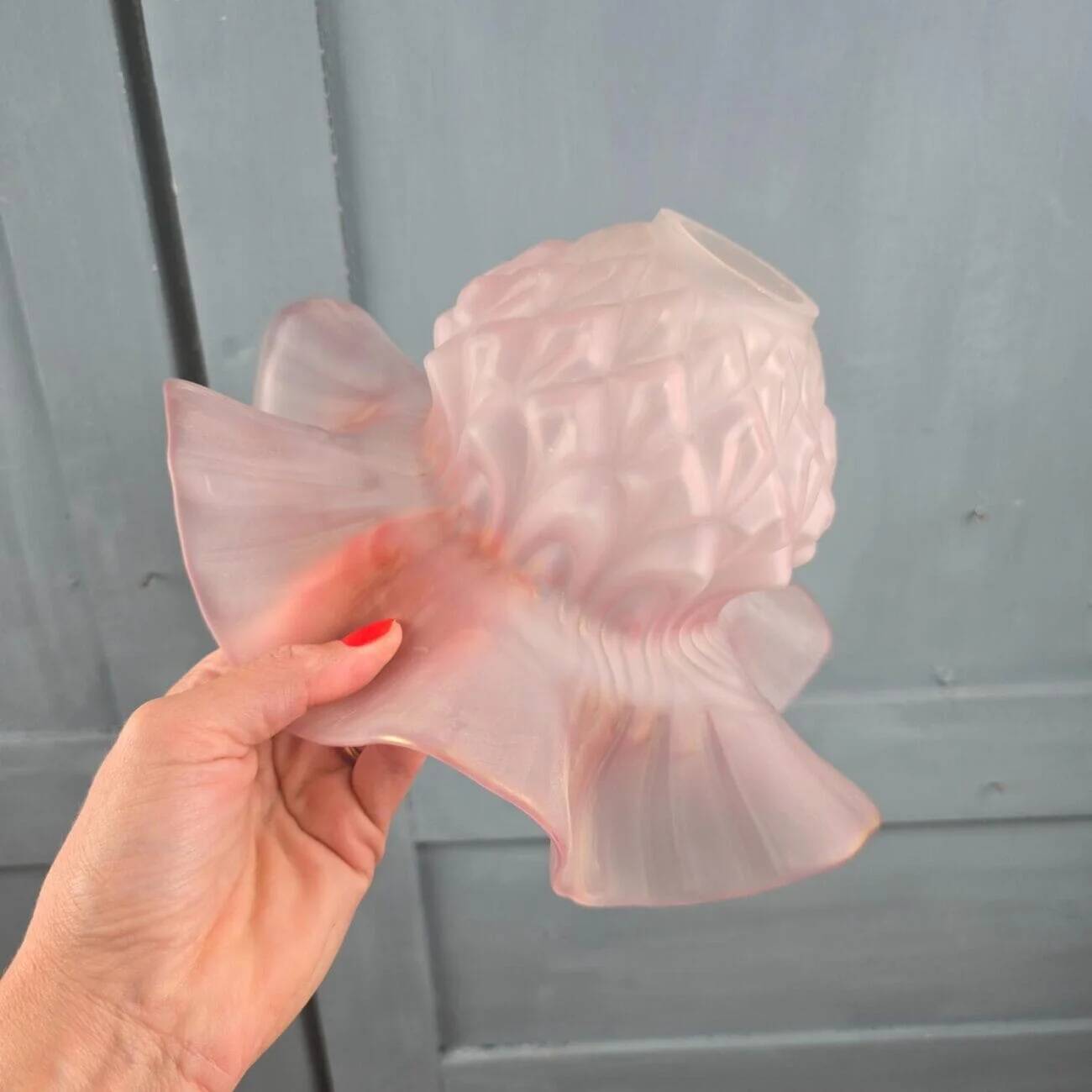 Antique satin pink glass lampshade – Wavy floral edge