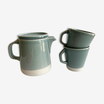 Teapot and mugs Jars Canteen