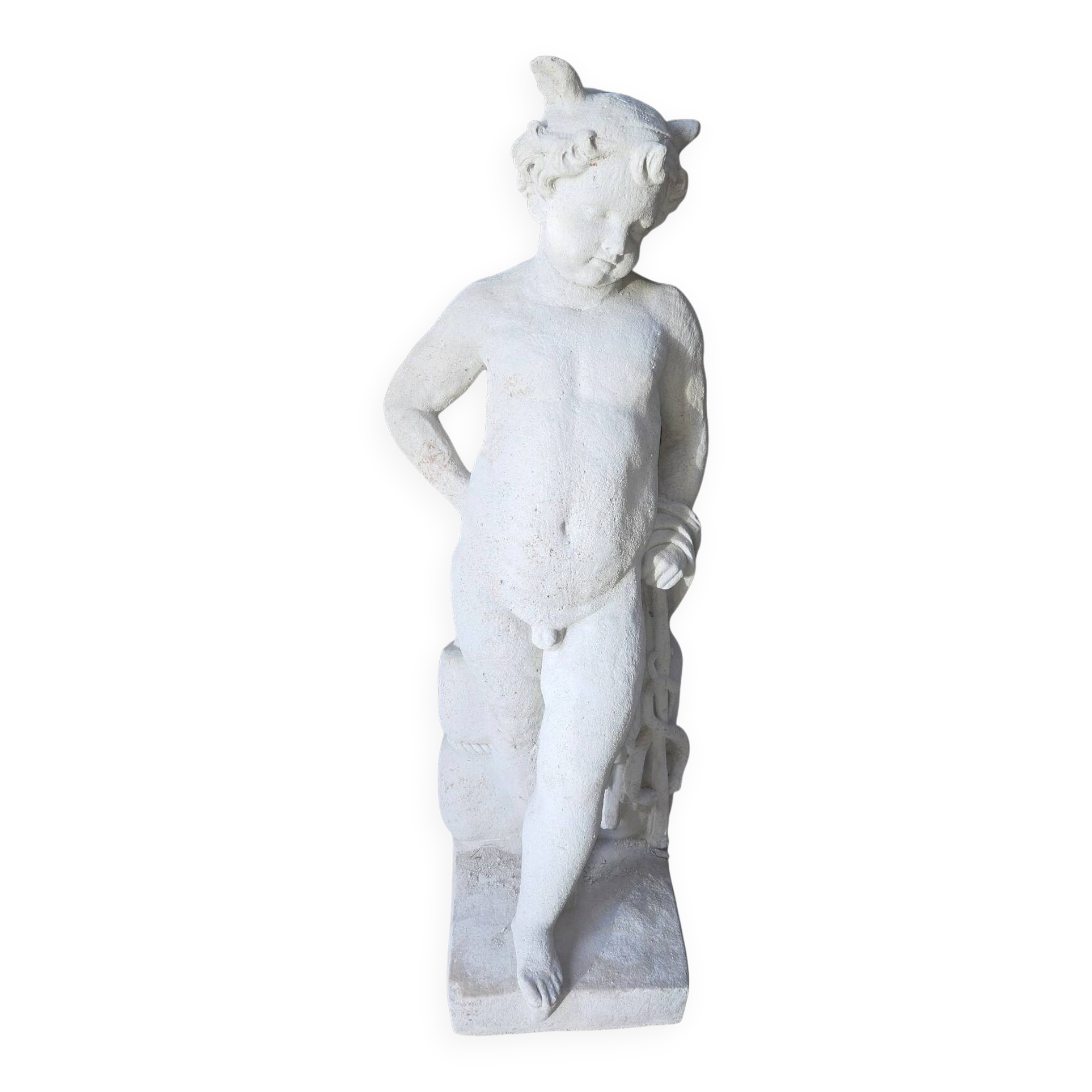 Statue de jardin en pierre reconstituée représentant un jeune faune