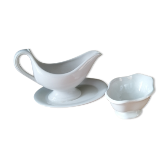 2 old saucers