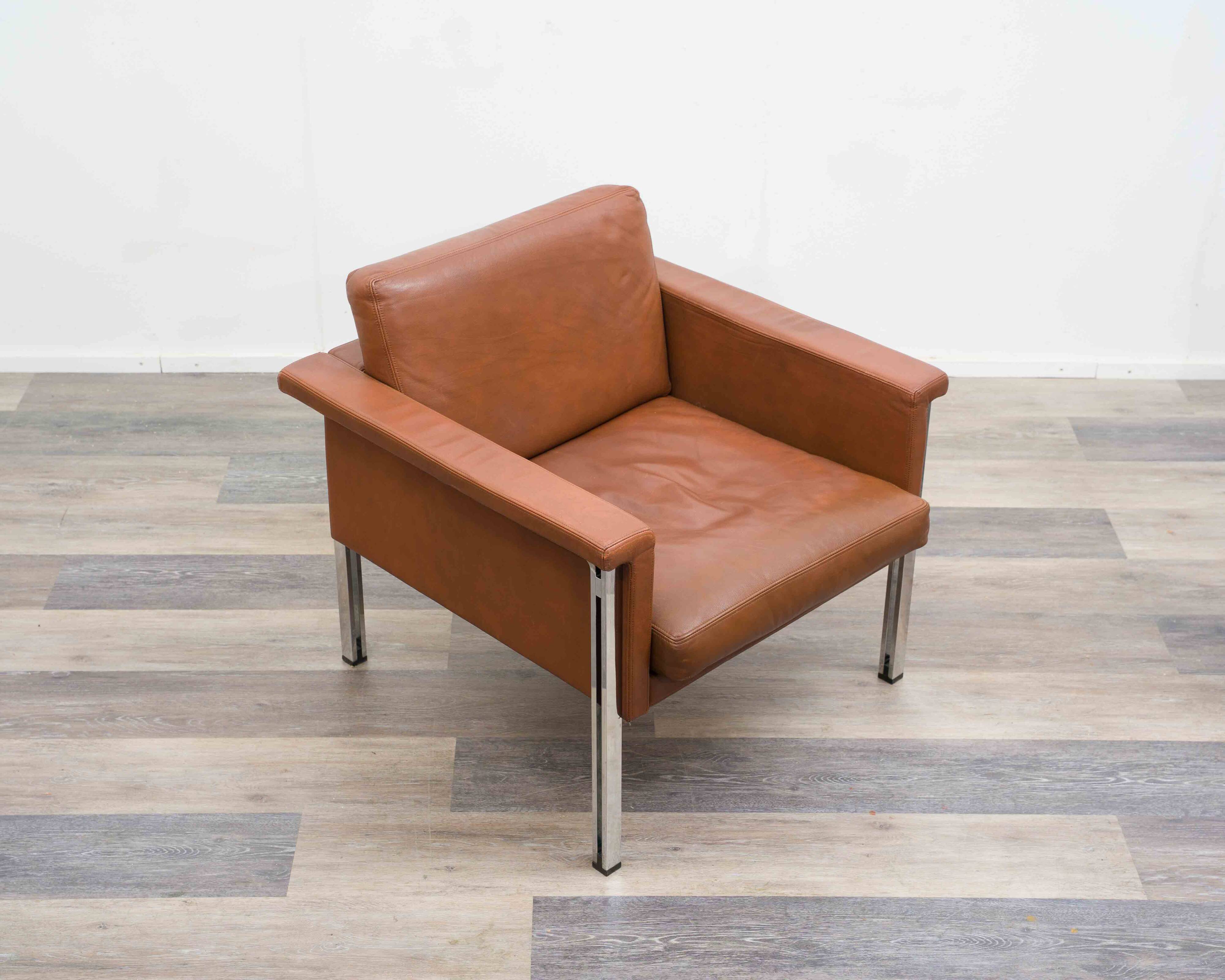 Leather armchair, 1970s, manufacturer Sitag, cognac brown leather.