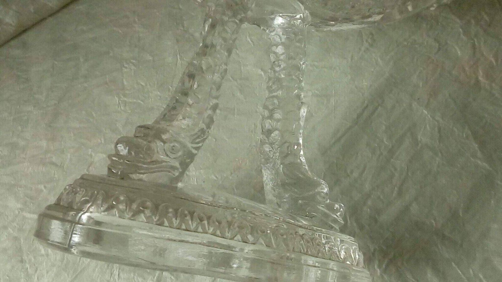 Crystal cut bowl on a fish head foot, late 19th century.