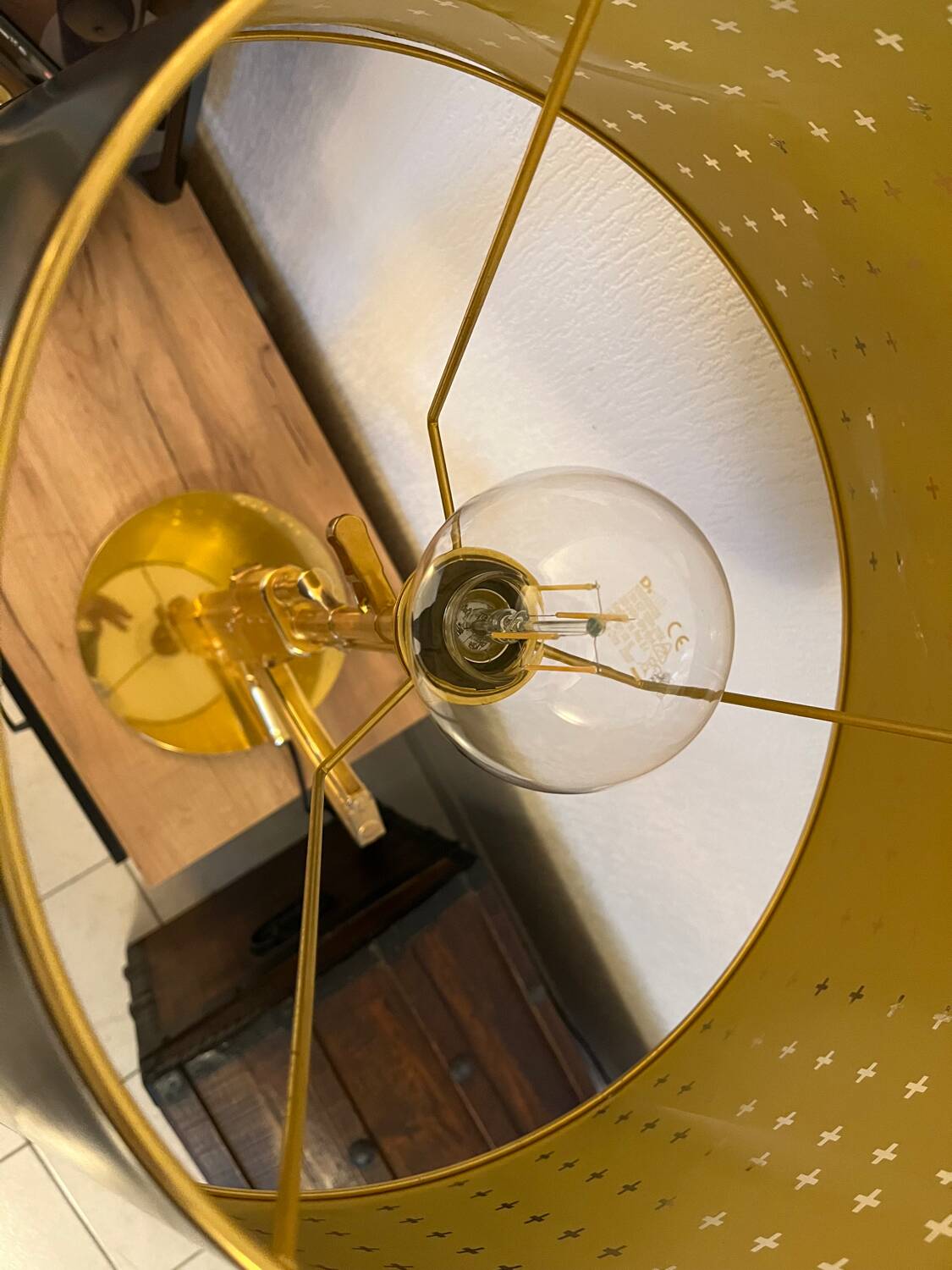 Starck gun lamp for flos