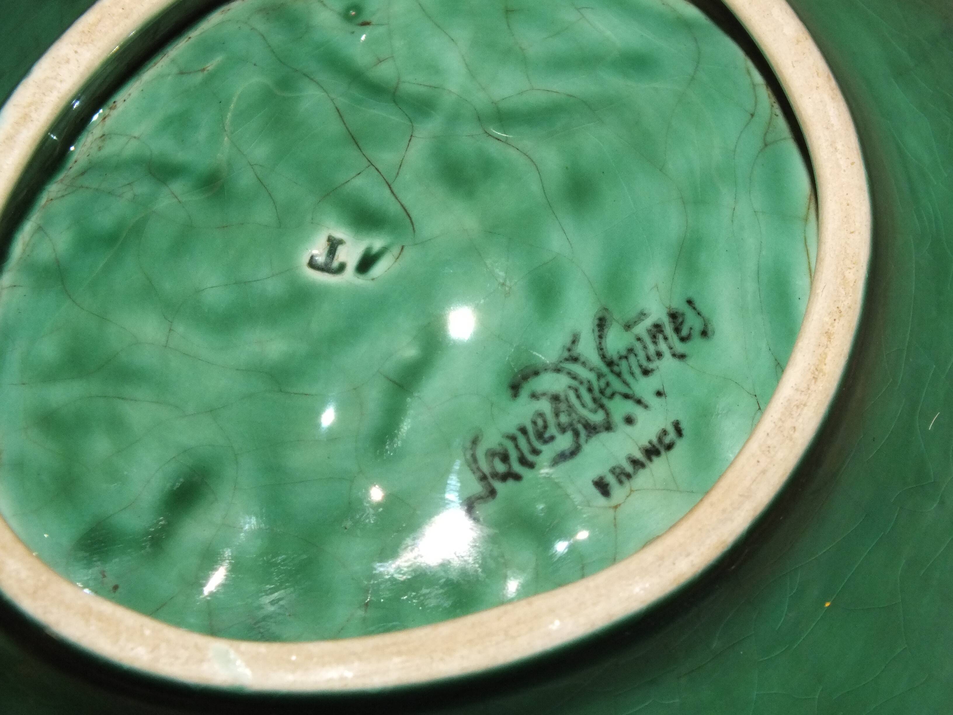 Duo dish dish in Sarreguemines cabbage leaf slip