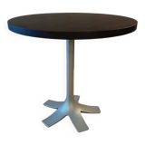 Round table