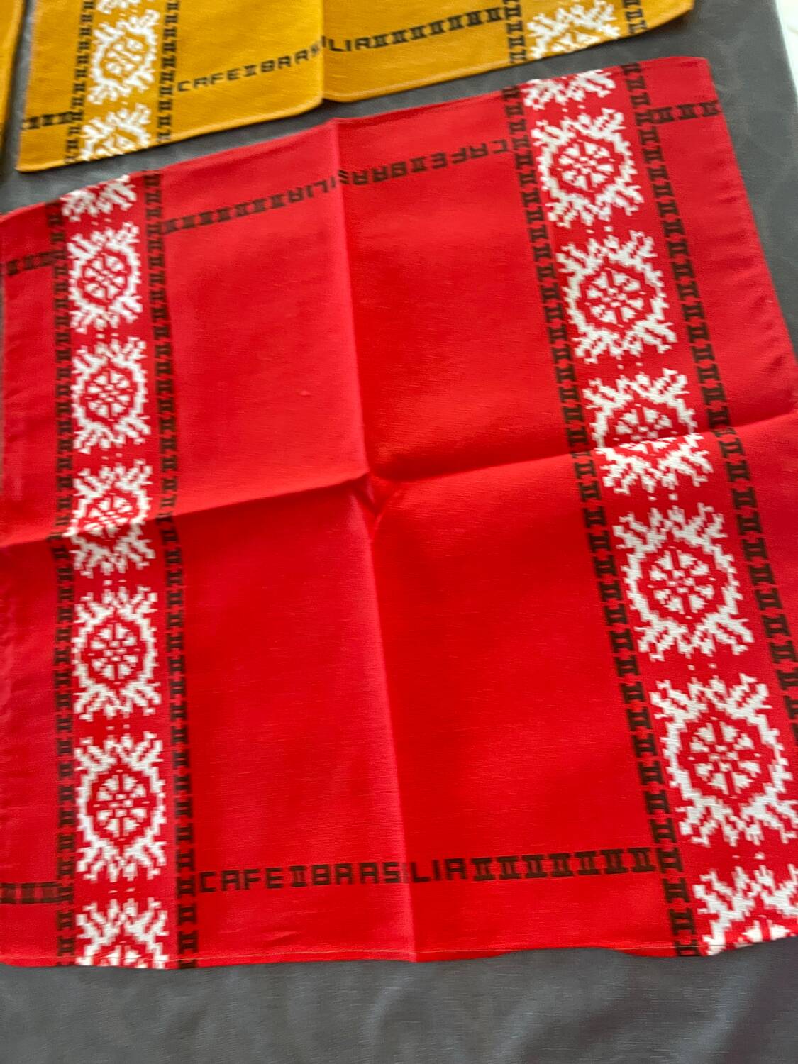 Lot De 4 Torchons De Noël 65x42 Cm - Motifs Festifs (bonhommes De Neige, Sapins) En Microfibre Absorbante - Pour Cuisine, Décoration Ou Cadeau De Noël - 3