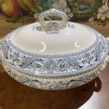 Important English Minton porcelain soup tureen, Florentine pattern