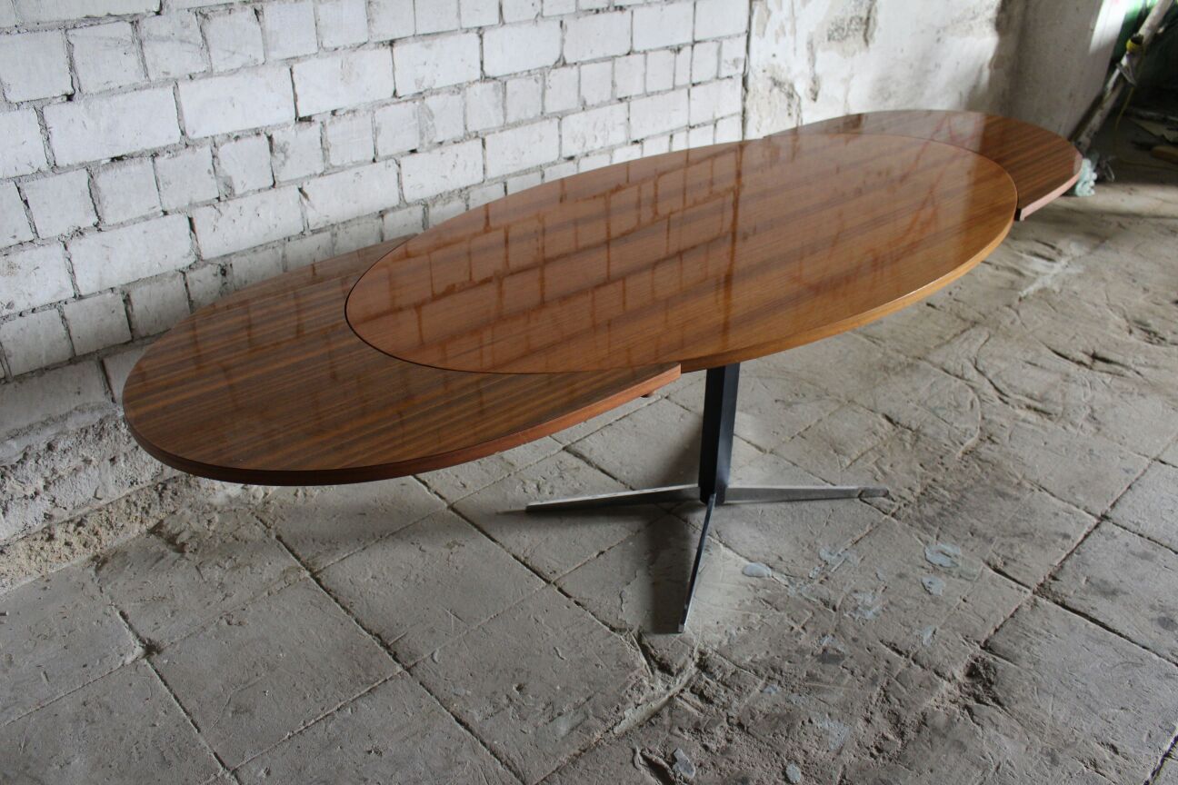 Table Ovale années 50 60 de J.M. Thomas for Wilhelm Renz vintage a systeme reglable