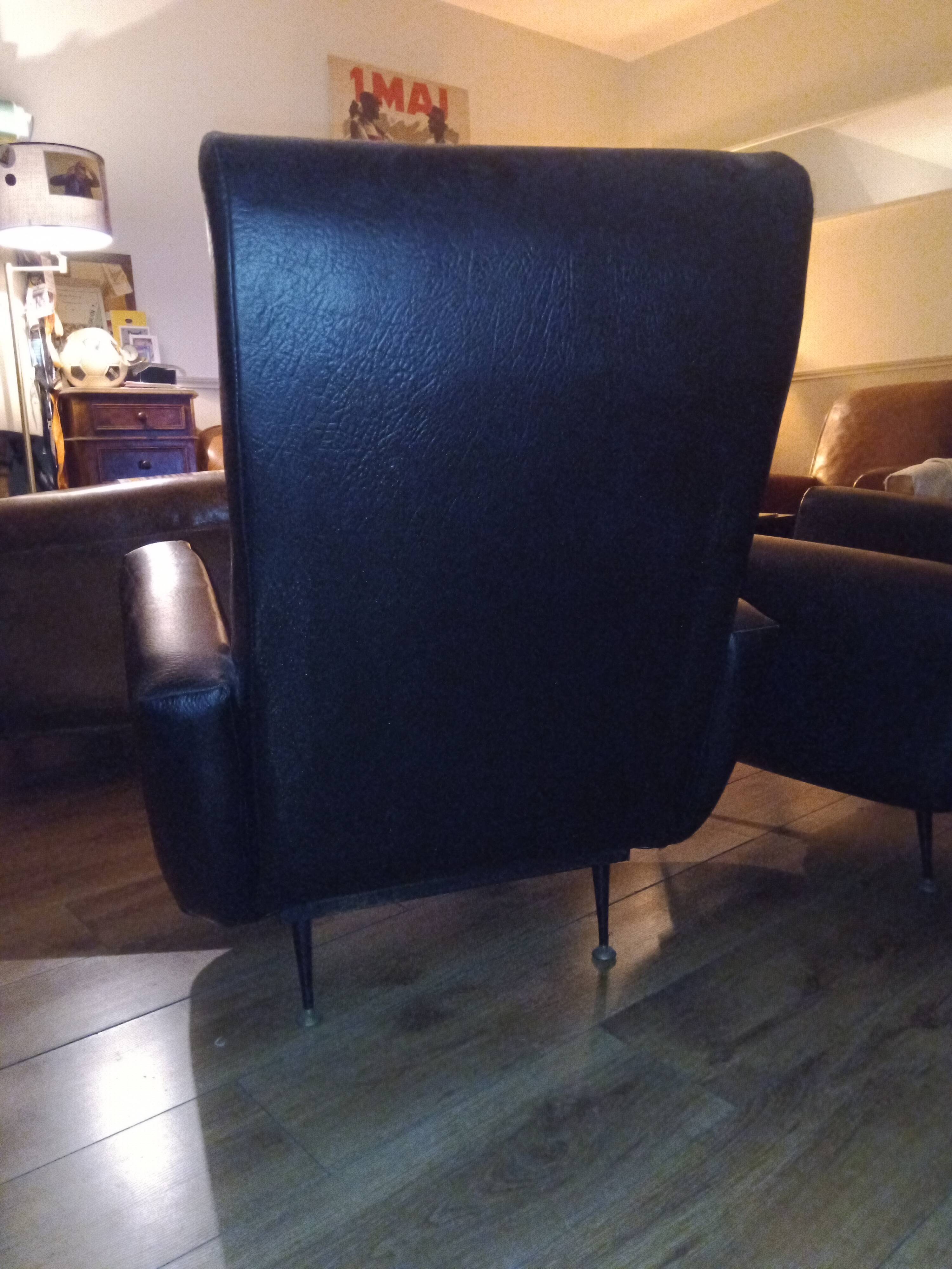 Pair of vintage armchairs 70