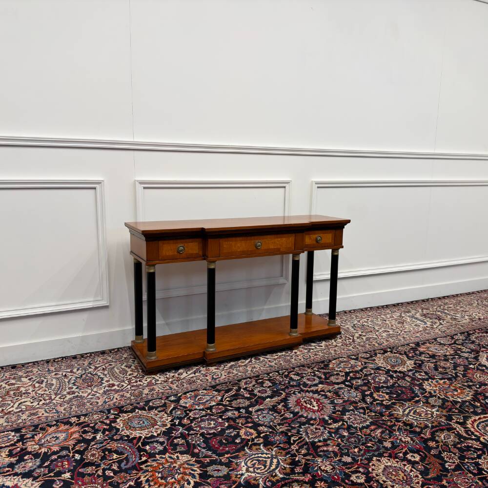 Classic Italian Selva Sidetable