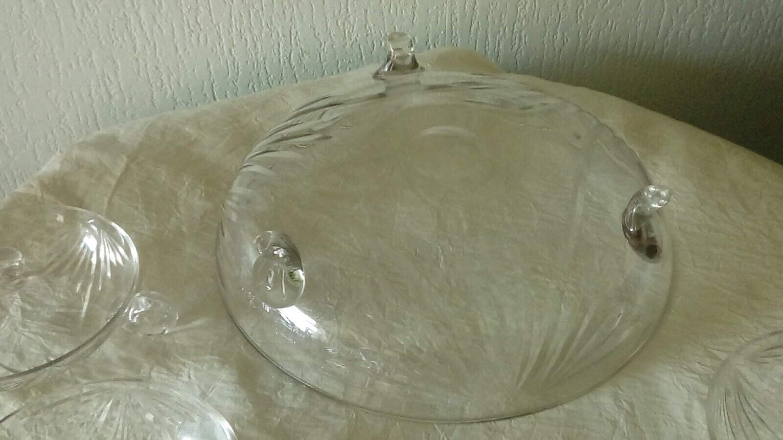 Dessert service salad bowl cut in crystal cut