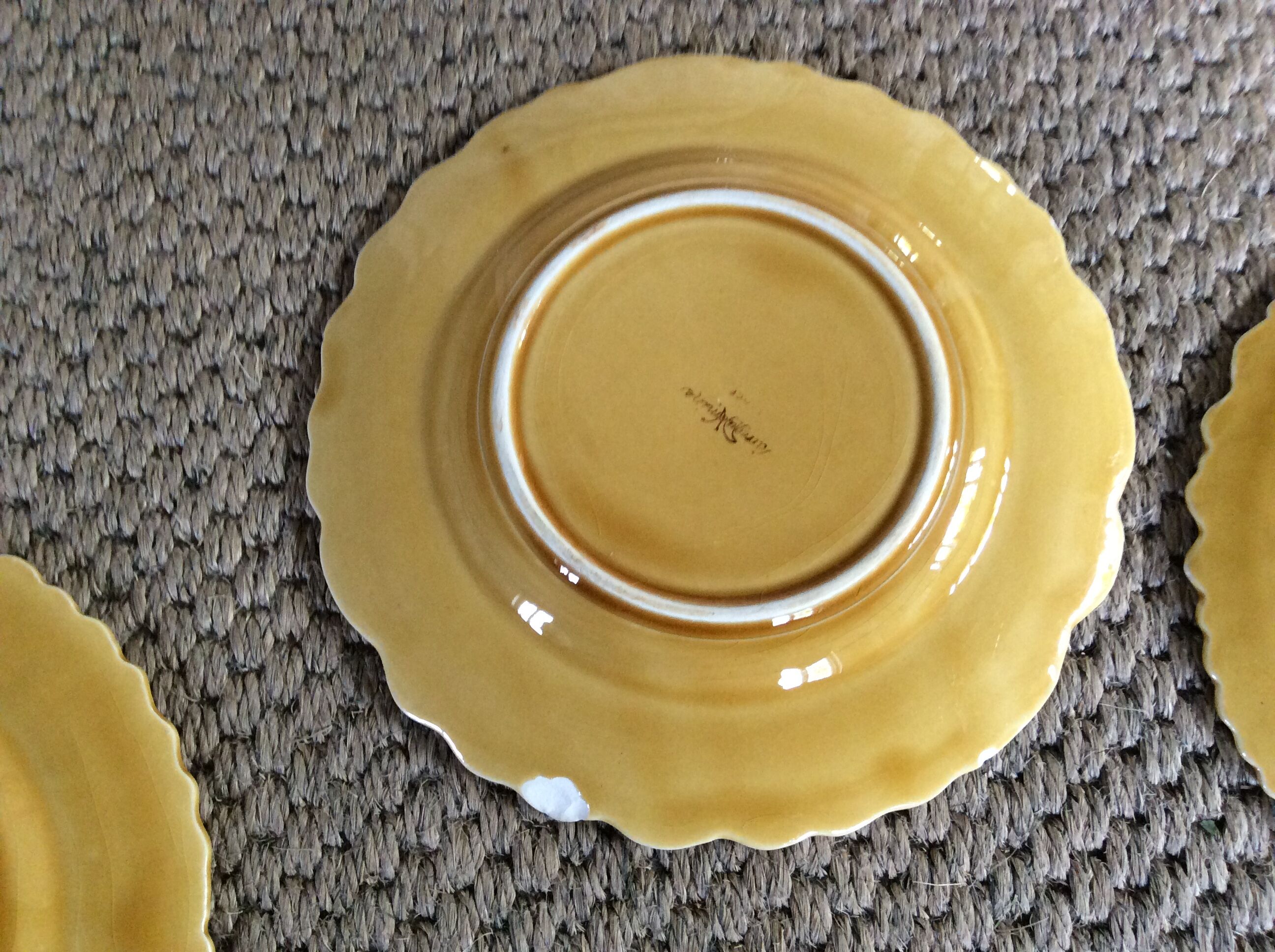 Series of 7 dessert plates