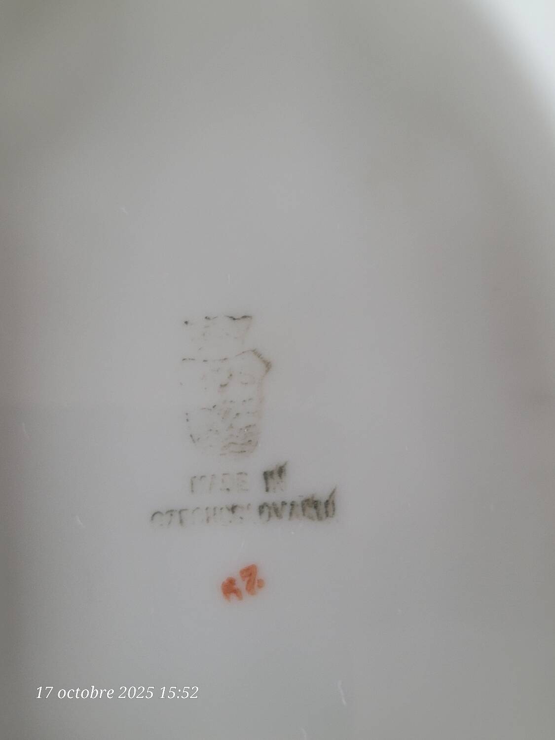 Vintage porcelain vegetable dish/soup tureen