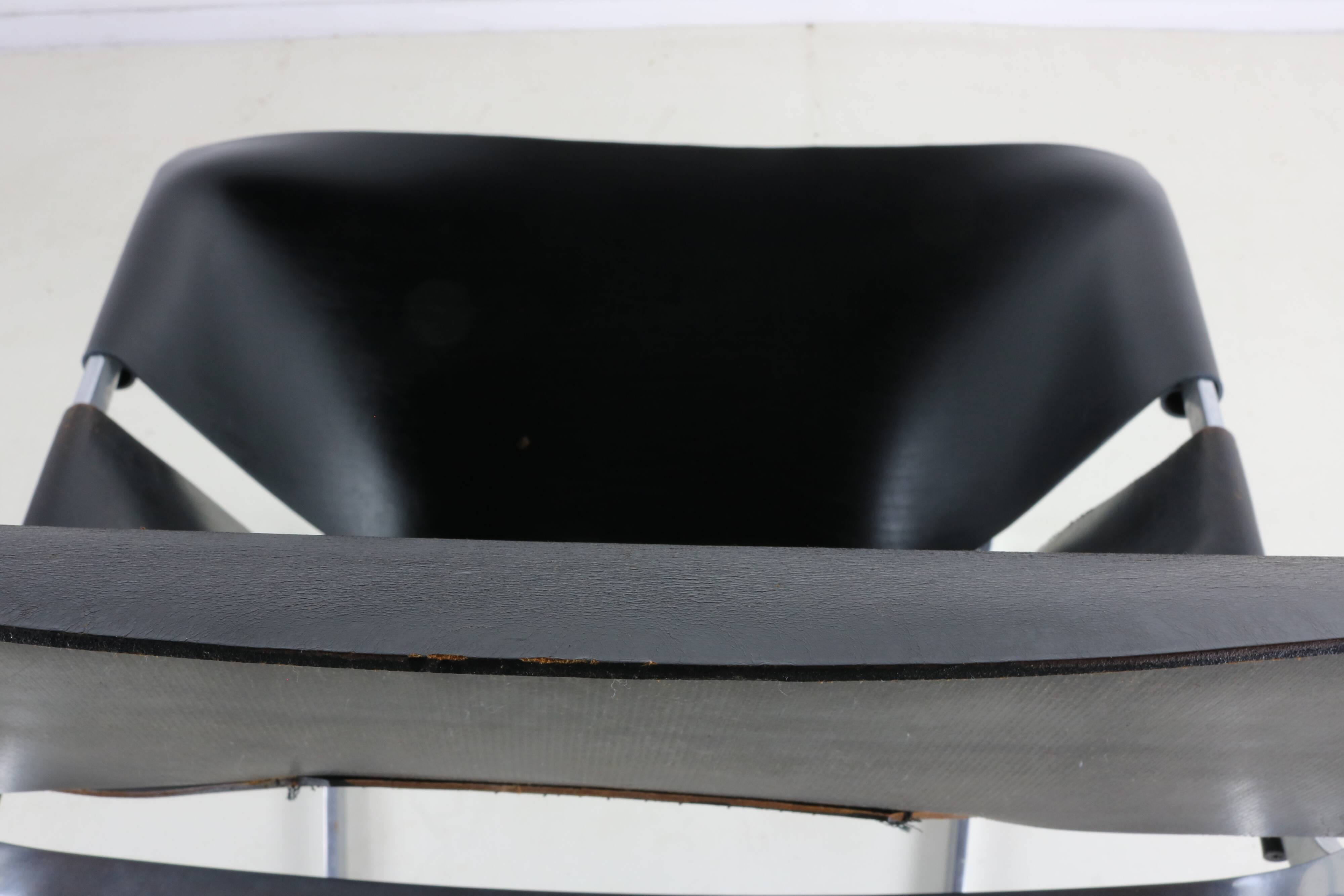 Famous sixties design lounge chair by Pierre Paulin for Artifort