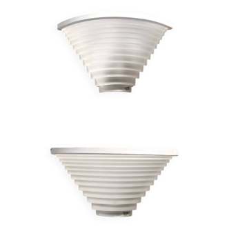 Paire d'appliques d'angle postmodernes Egisto par Angelo Mangiarotti pour Artemide