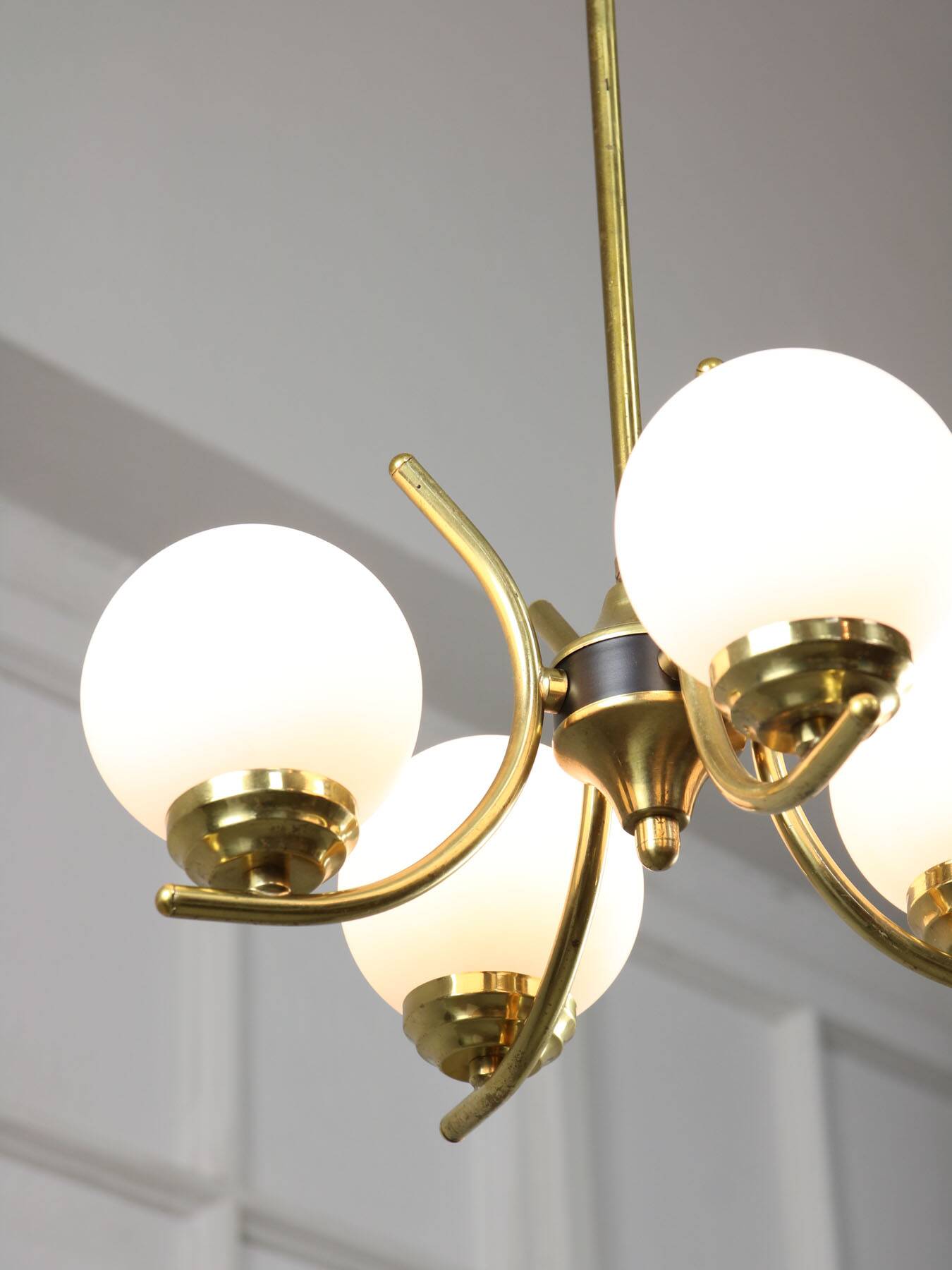 Mid-Century Italian Brass and Opaline Chandelier