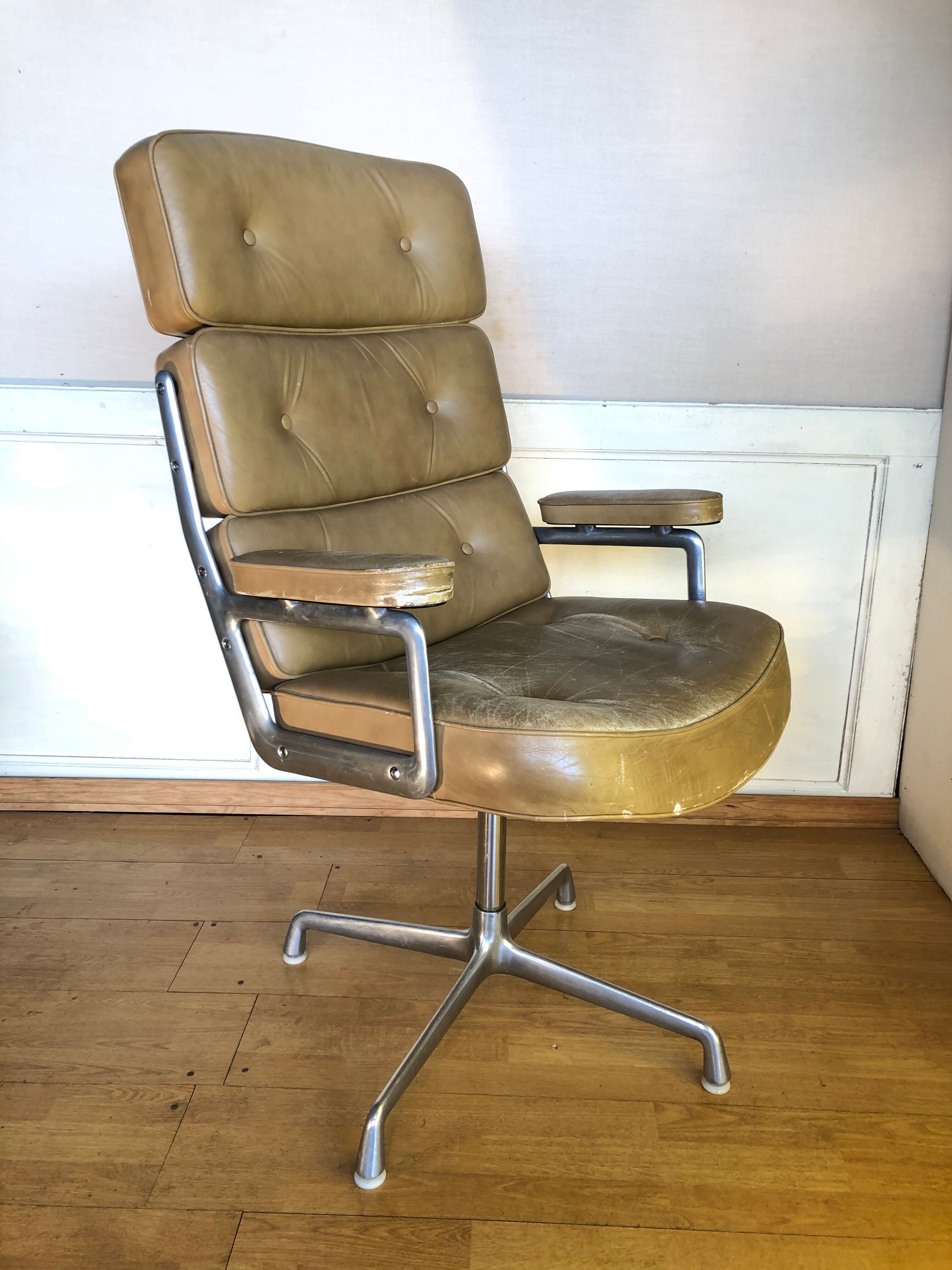 Armchair Lobby hightback eames Herman miller