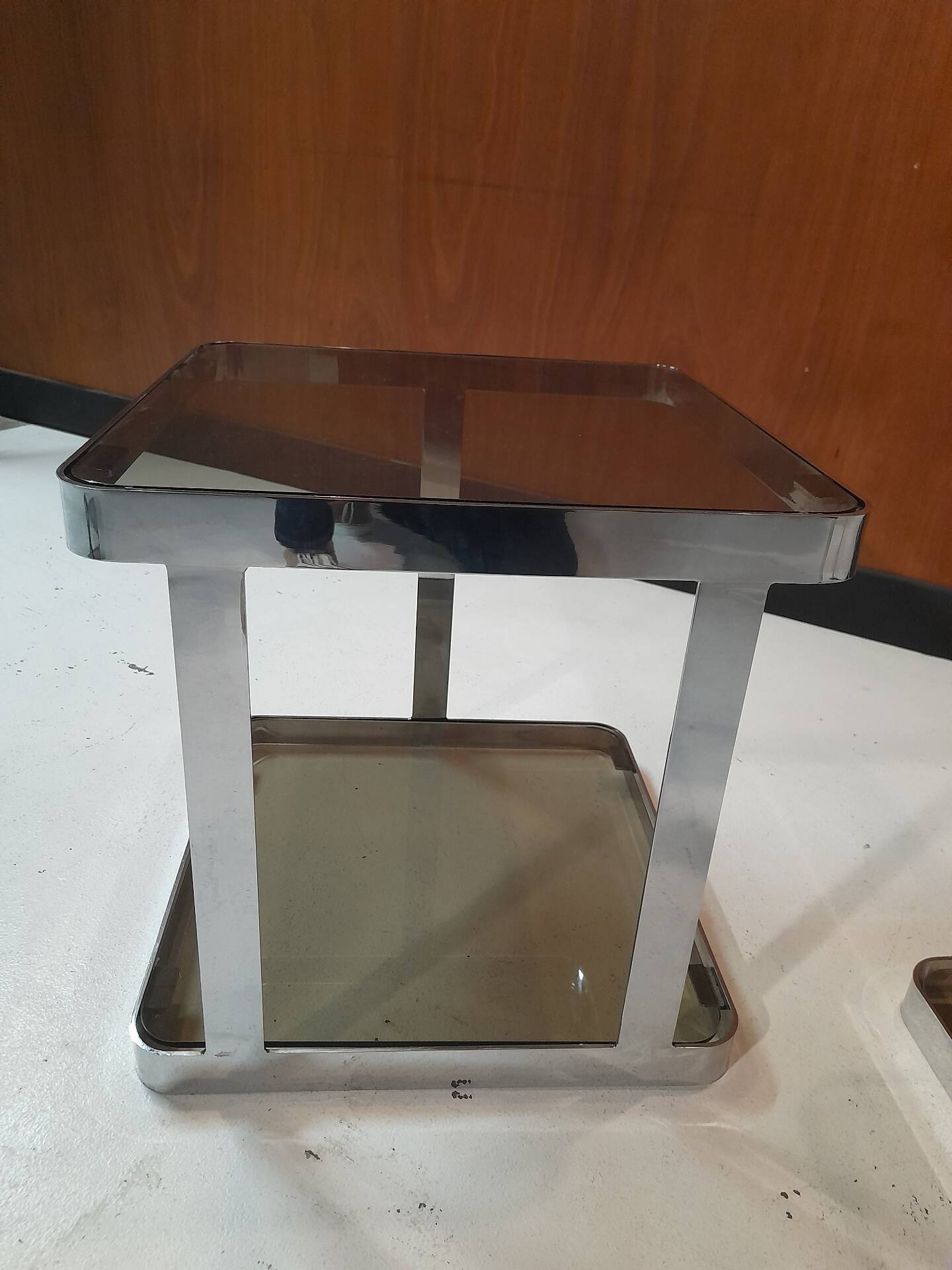 Paire de tables d'appoint ou bouts de canapé vintage