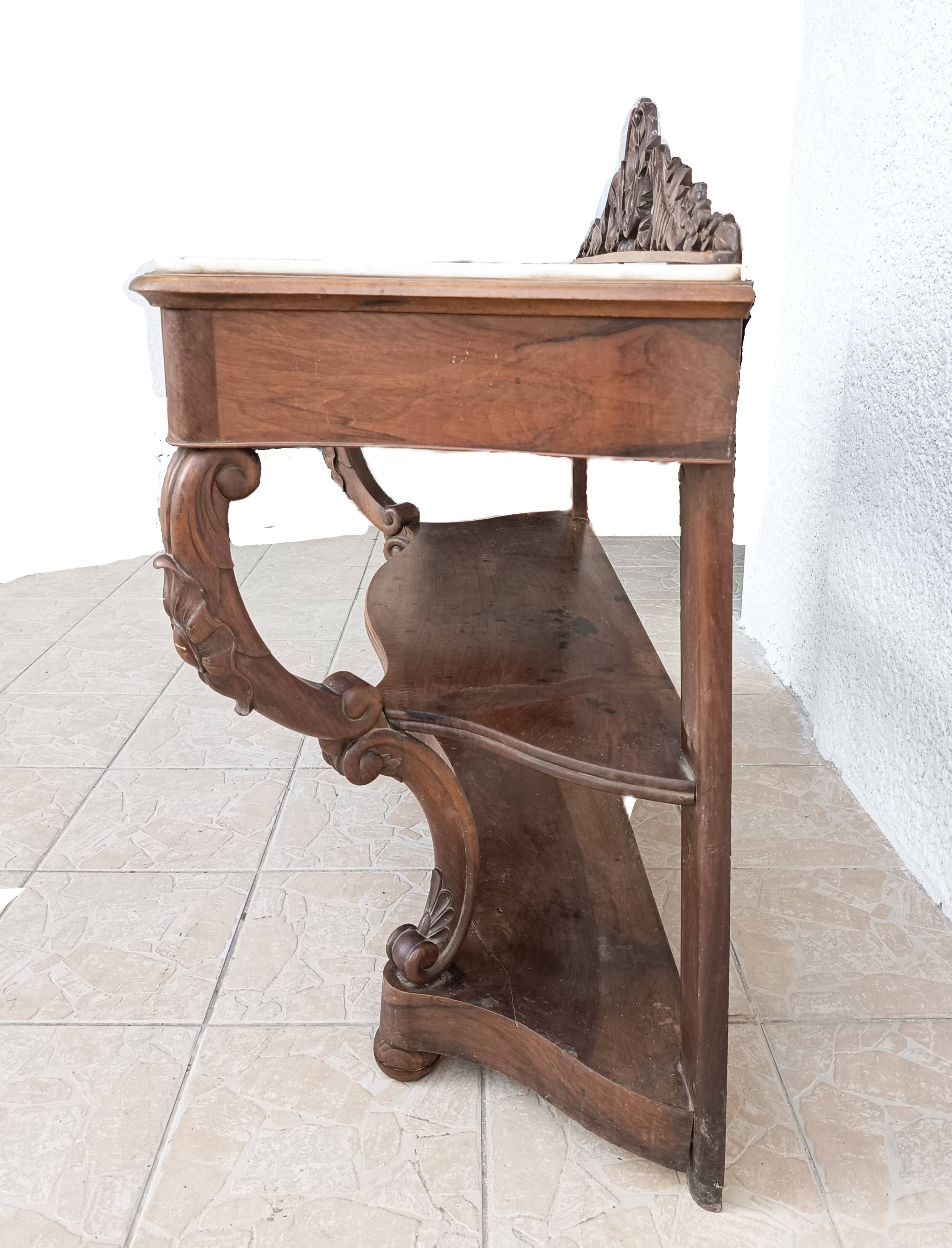 Console époque Napoléon III en noyer