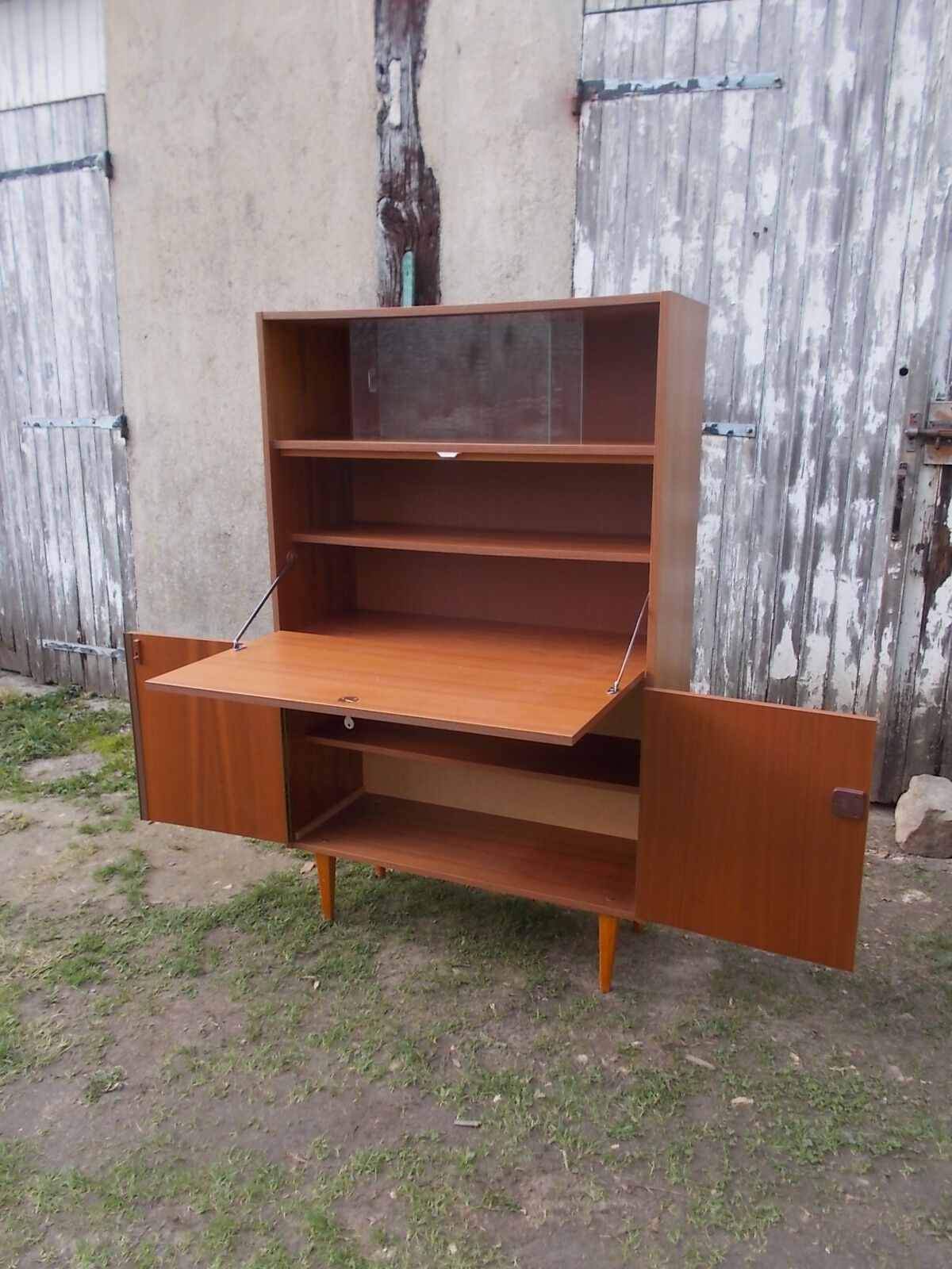 Scandinavian Royal Board Secretary of the 1960s