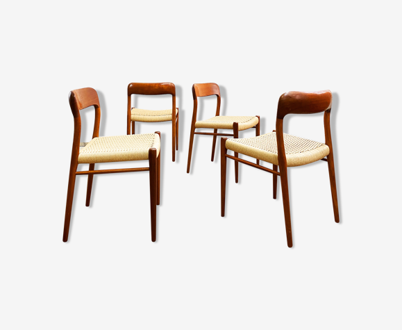 Chaises à manger en teck du milieu du siècle par Niels O. Møller pour J.L. Moller, Modèle 75, Ensemble de 4,Danemark, années 1950
