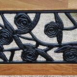 Bench in cast iron and wood