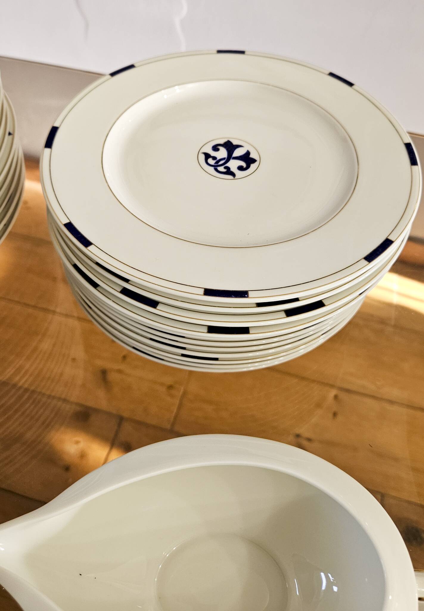 Limoges porcelain service Letang Remy, Odessa Pearl China collection.