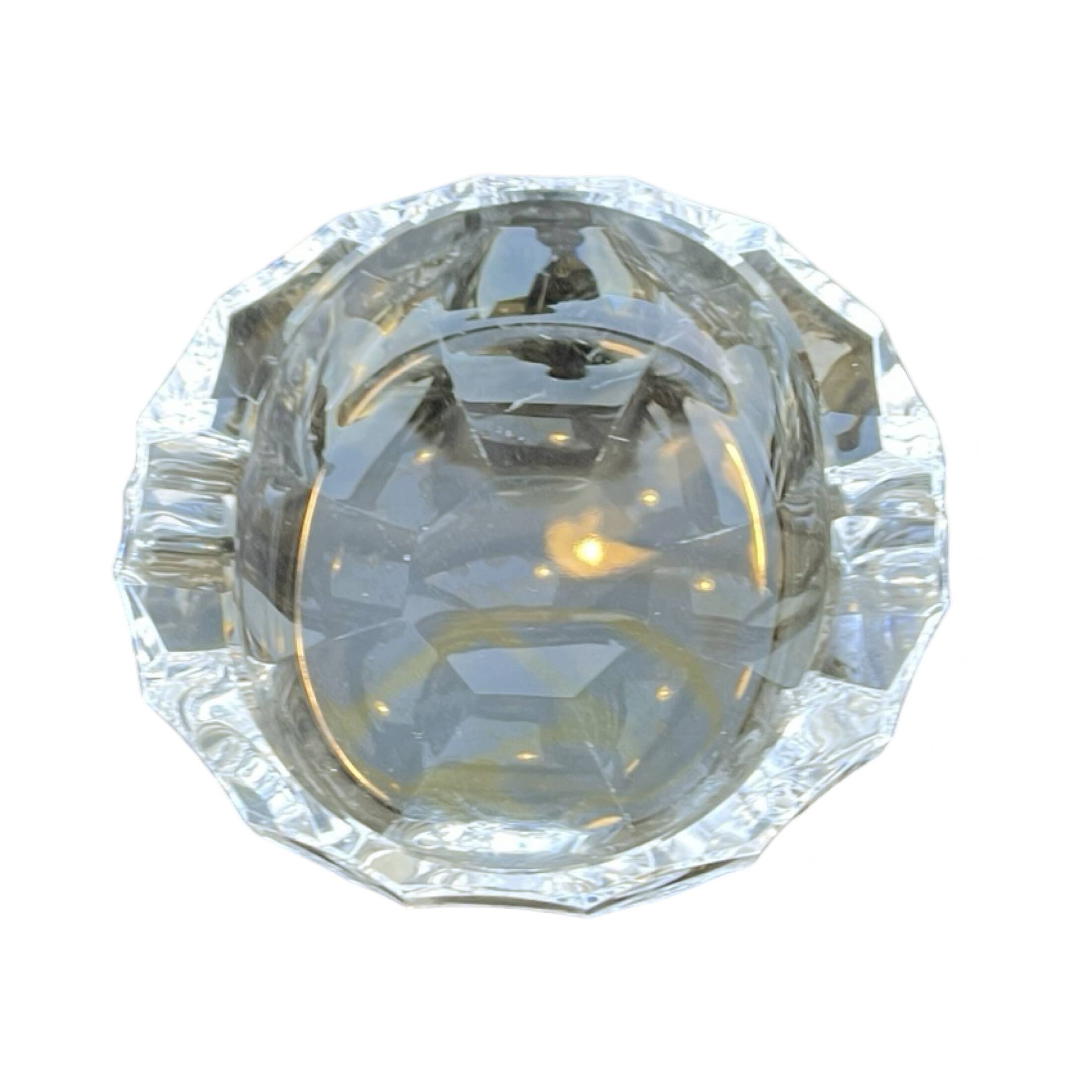 Jablonecke Sklarny crystal ashtray in Desna, Czechoslovakia, 1970s.