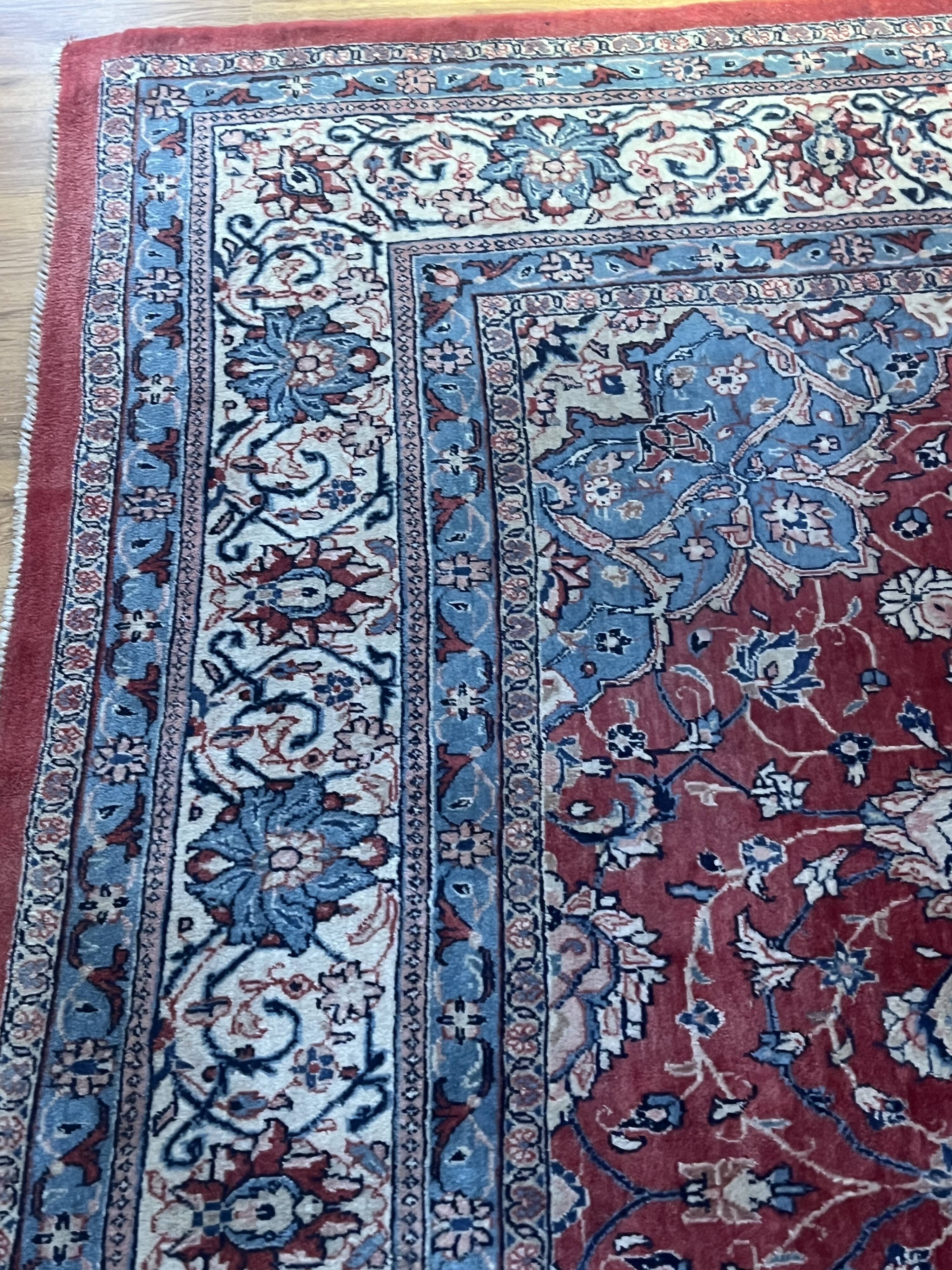 Sarouk Mahal. Grand Persian carpet made of 100% wool, 373x282 cm.