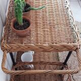 Wheels serving table