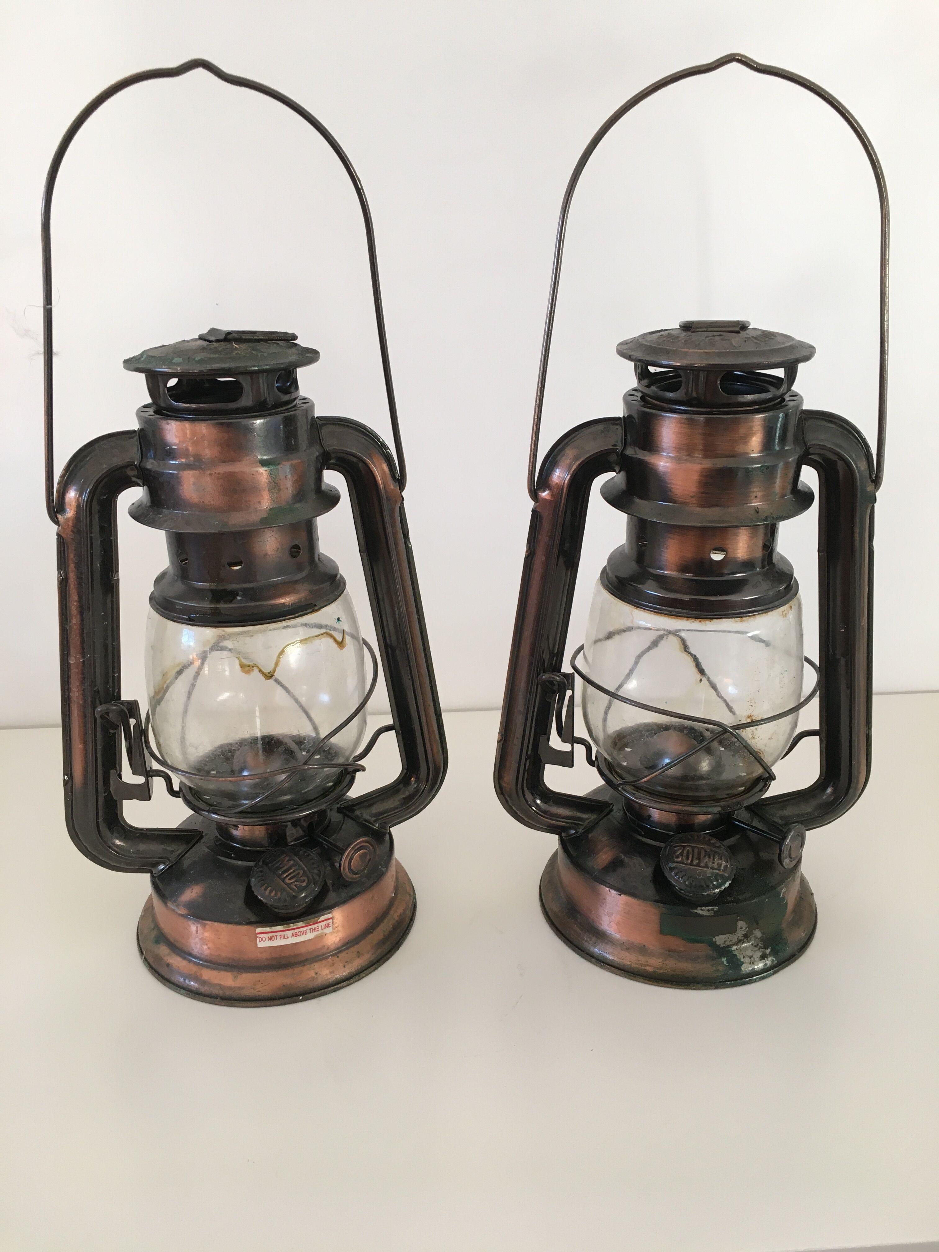 Lot of two lanterns