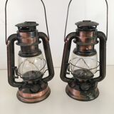 Lot of two lanterns