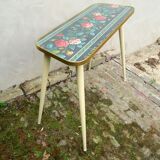 Nice table with roses decor