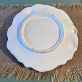 Assiette en relief à décor de fraise