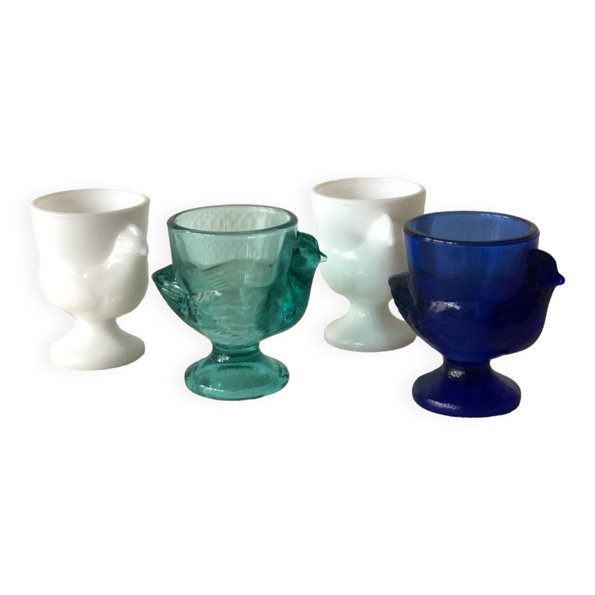 Set of 4 vintage Luminarc egg cups