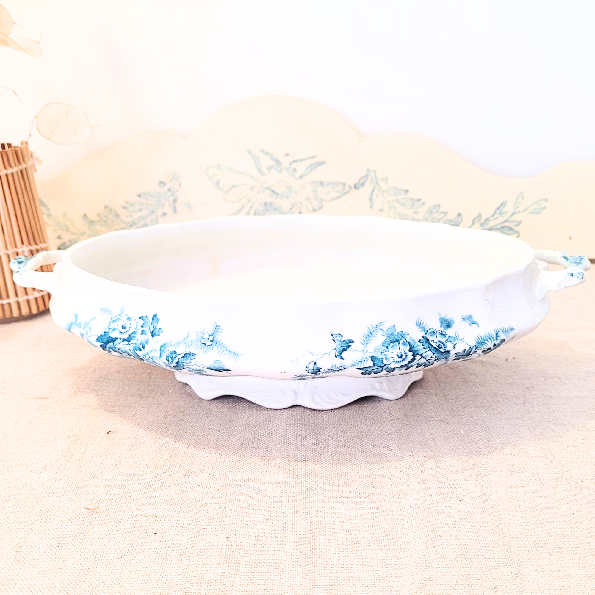 Small English semi-China green porcelain dish, SW Dean Avon pattern