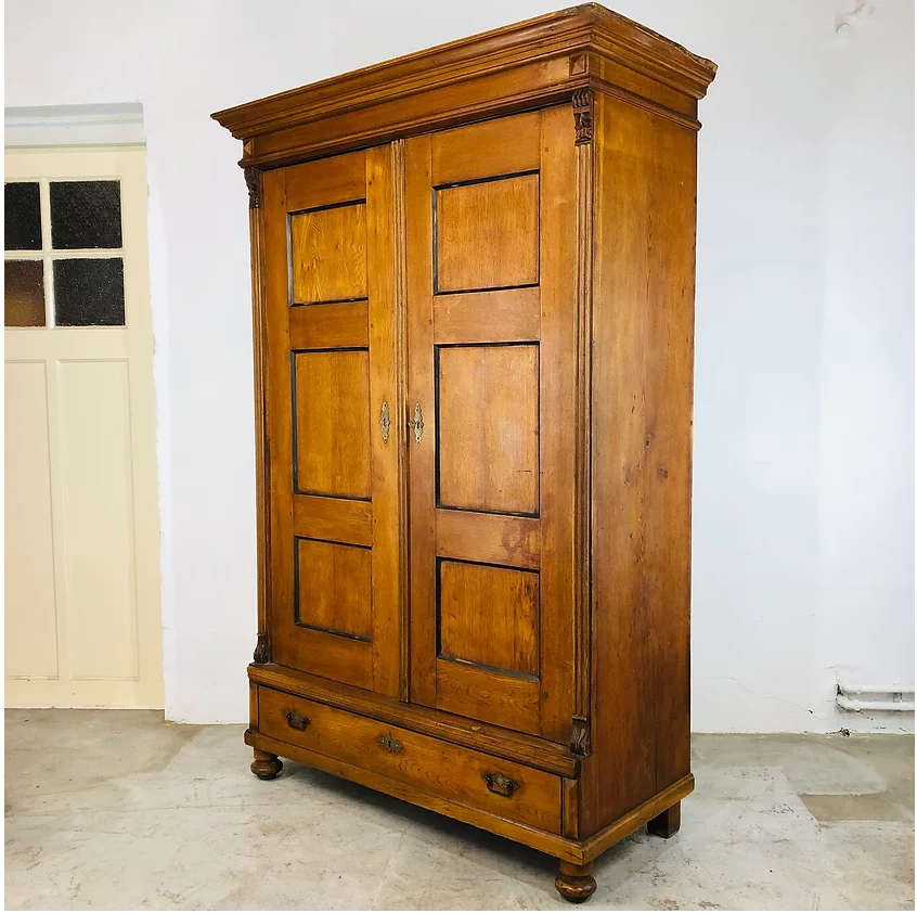 Antique oak cabinet