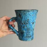 Pichet en céramique bleue émaillée