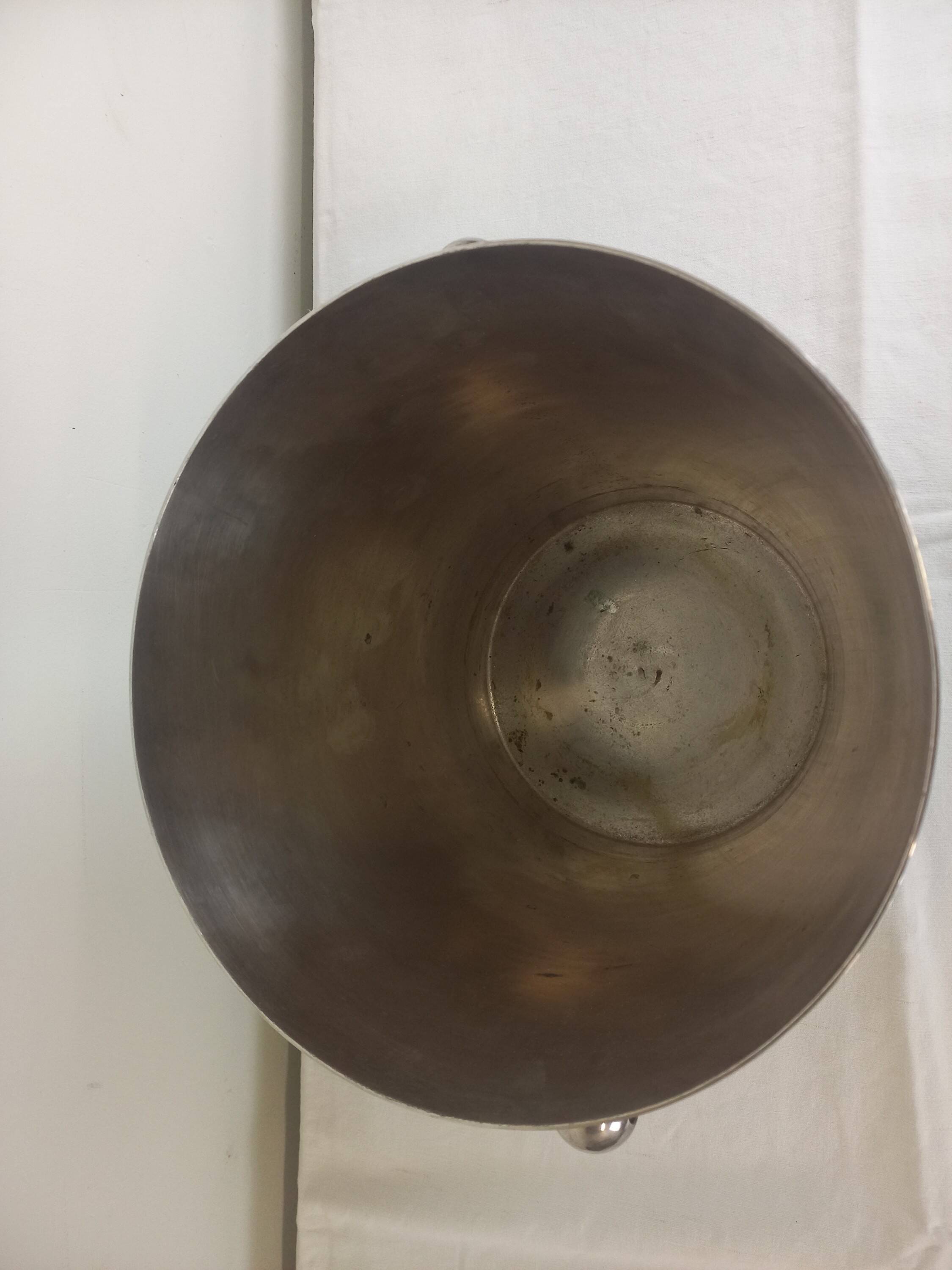 Silver metal champagne seal